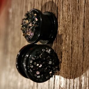 9/16" Metal Plugs